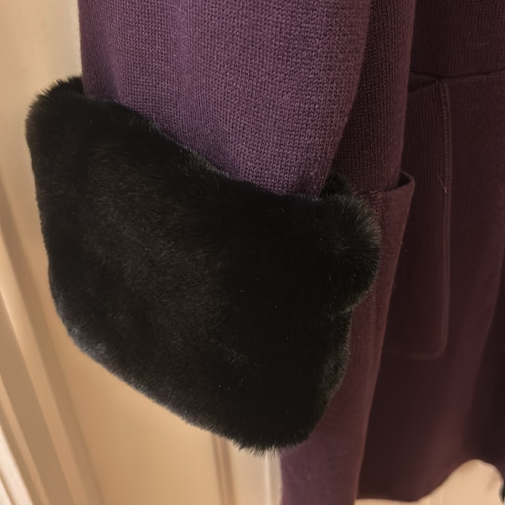 Knit blazer w pockets and fur cuffs - Picture 2 of 4